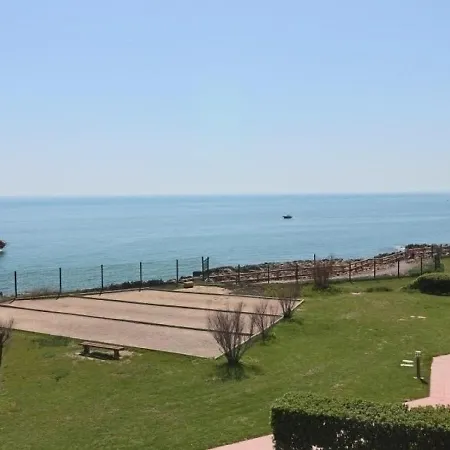 - 4 Pers, 26 M2, 1/0 10 * Sète
