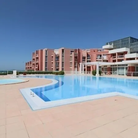 - 4 Pers, 26 M2, 1/0 10 Sète